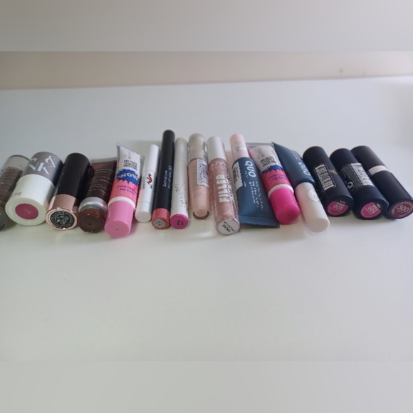 Lip Bundle - Picture 5 of 5